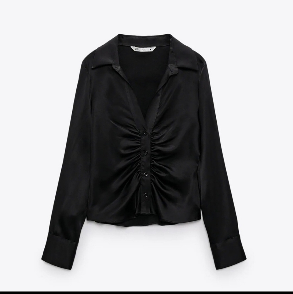 Fitted Satin Effect Shirt. Size S.